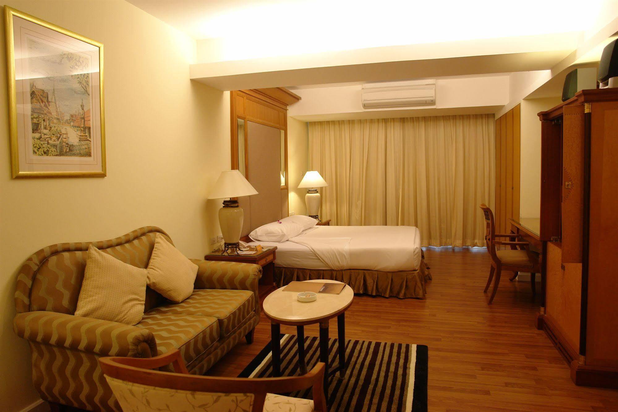 Kameo Grand Hotel & Serviced Apartment, Rayong Exterior foto
