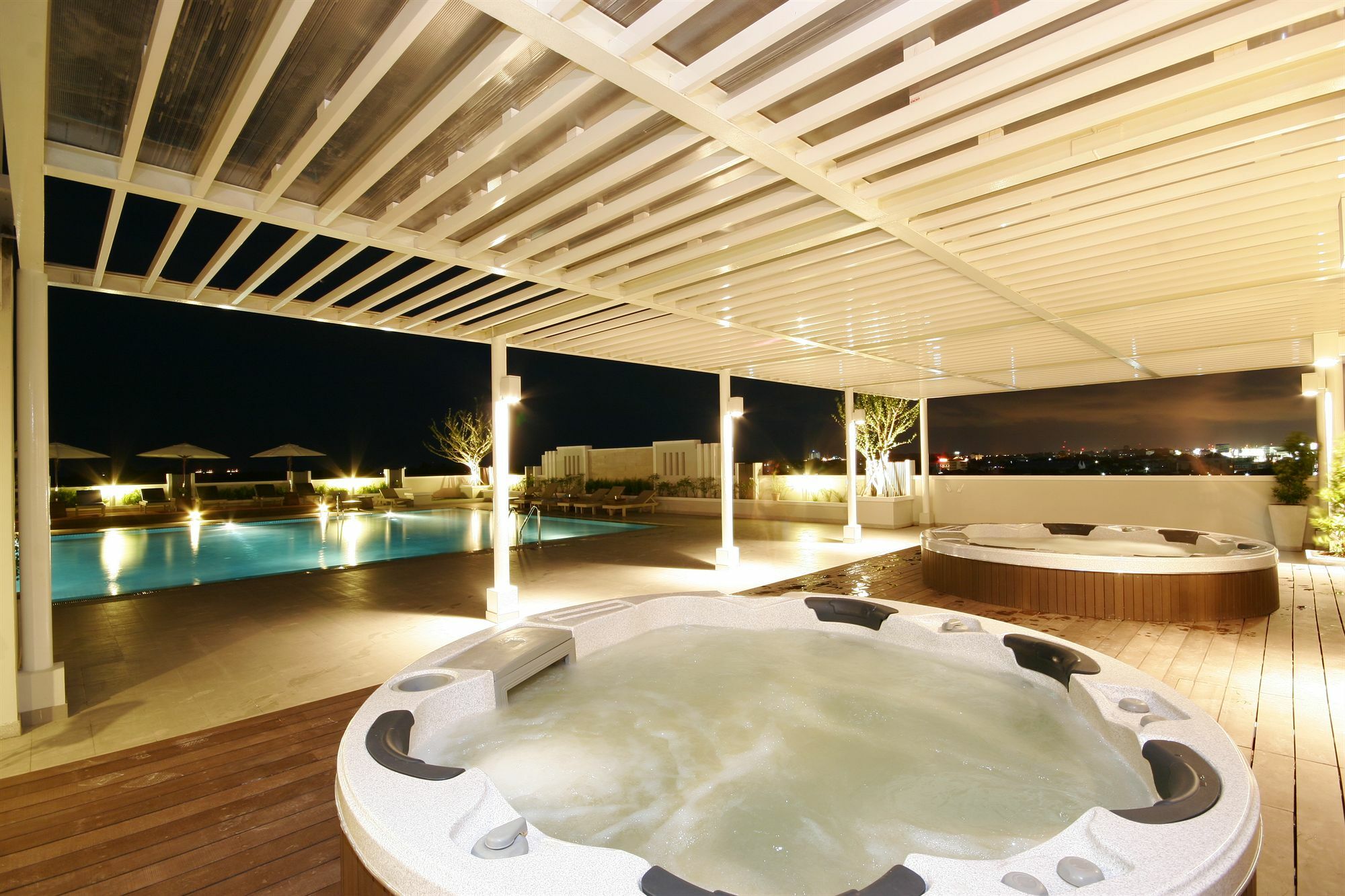 Kameo Grand Hotel & Serviced Apartment, Rayong Exterior foto
